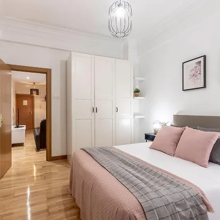 Espacioso Y Acogedor En El Centro Azkuna 빌바오