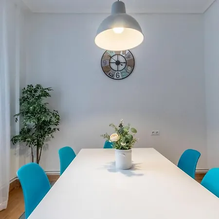 Espacioso Y Acogedor En El Centro Azkuna * Бильбао