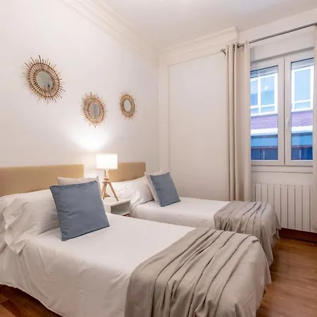 Espacioso Y Acogedor En El Centro Azkuna Apartmán *